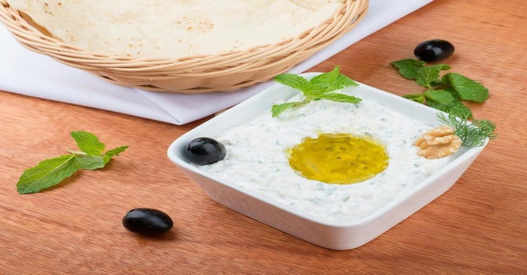Greek Tzatziki Sauce: A Quick, Fresh Dip You Can Make Anytime Greek Tzatziki Sauce: A Quick, Fresh Dip You Can Make Anytime